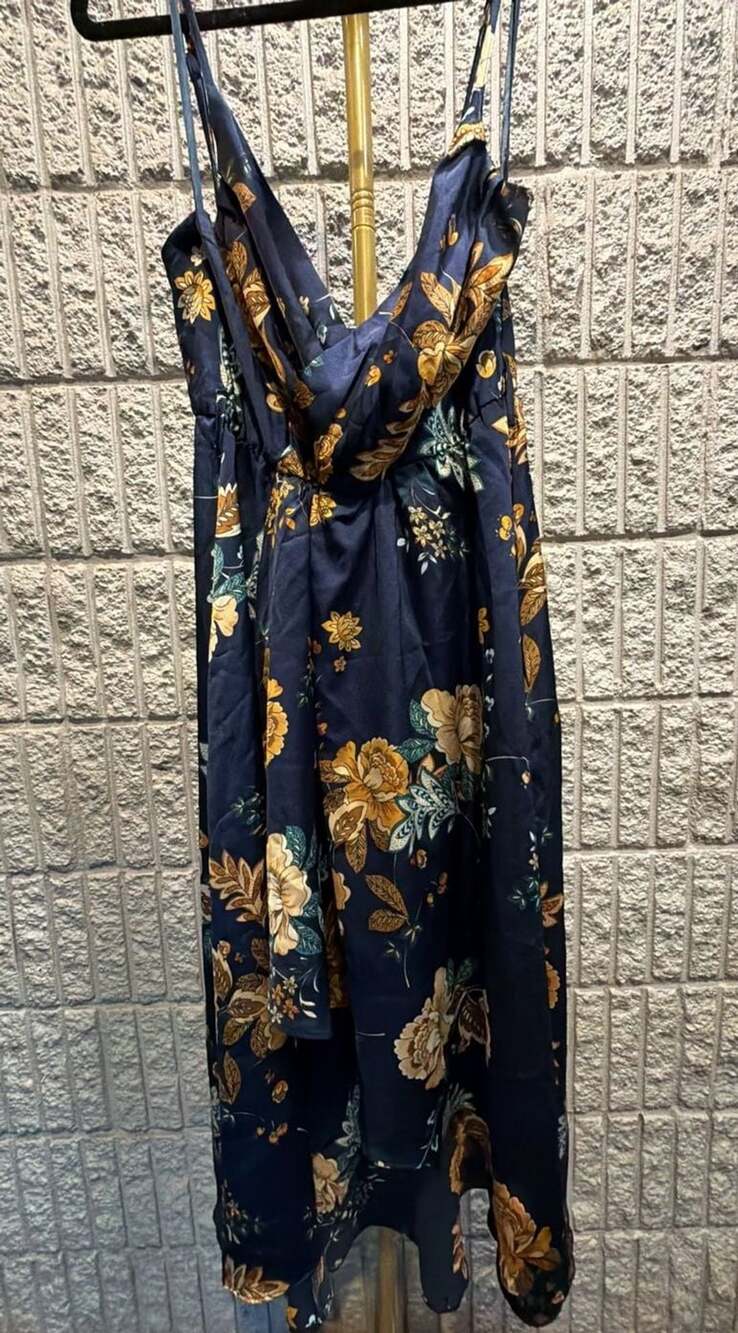 596 Hello Molly Suki Front Split Midi Dress Size US 8